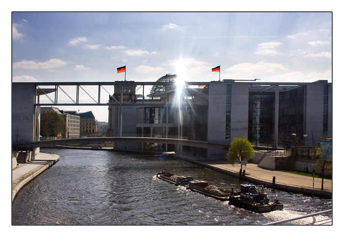 Marie-Elisabeth-Lüders-Haus und Paul-Löbe-Haus, dazwischen die Spree