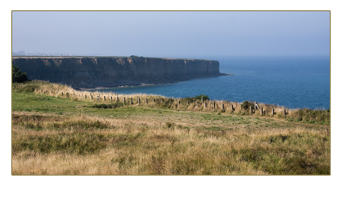 Steilk&uuml;ste an der Gedenkst&auml;tte Pointe du Hoc