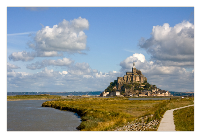 Benediktinerkloster Le Mont-Saint-Michel und der Couesnon-Kanal, Normandie