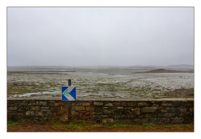 Ebbe und Nebel am Quai de Pempoul, Saint-Pol-de-L&eacute;on