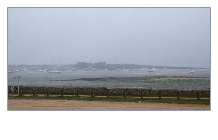 Ebbe und Nebel am Quai de Pempoul, Saint-Pol-de-L&eacute;on