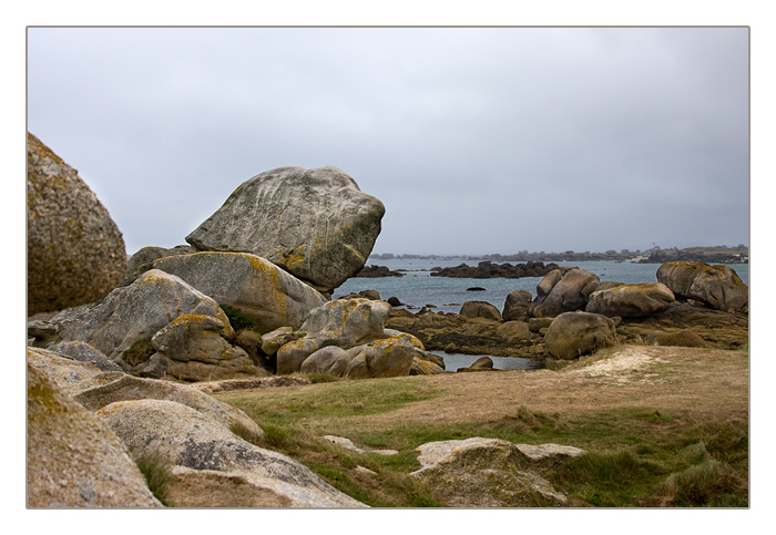 Felsformationen aus Granit, Algenfischer-Dorf Meneham, M&eacute;nez Ham bei Kerlouan