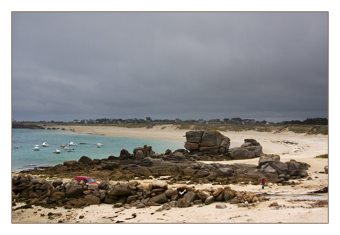 Granit-Felsbrocken am Strand, Algenfischer-Dorf Meneham, M&eacute;nez Ham bei Kerlouan