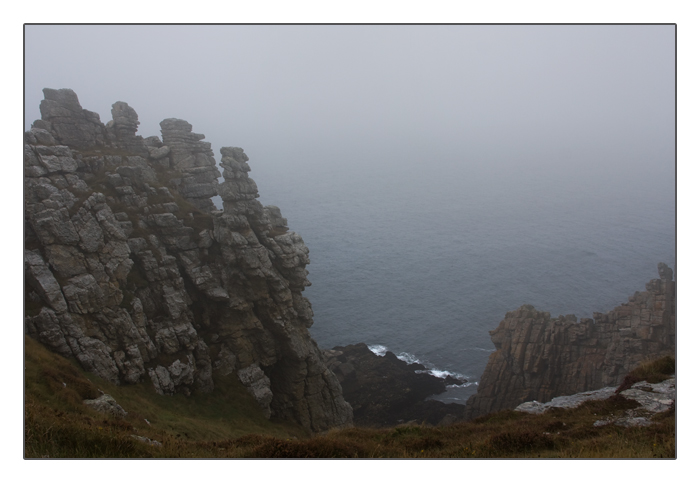 die schroffen Felsw&auml;nde des Pen Hir, Camaret-sur-Mer