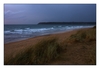 zur blauen Stunde am Strand bei Flut, Le Rozel, Halbinsel Cotentin, Manche, Normandie