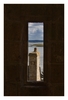Ausblick durch eine Schiessscharte, Le Mont-Saint-Michel, Normandie