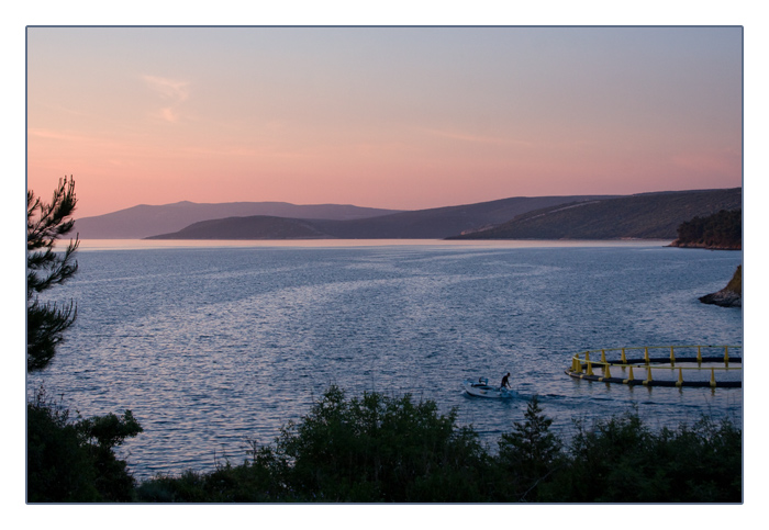 Abendlicht in Osor, am Kanal zwischen der Insel Cres und Lošinj (Losinj), Kroatien