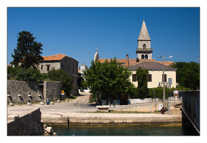 Osor, am Kanal zwischen der Insel Cres und Lošinj (Losinj), Kroatien