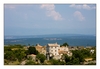 Blick auf das Dorf Predoscica mit seinen acht Einwohnern, Insel Cres, Kroatien