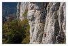 Kletterfelsen mit Kletterern an der Ruine Reussenstein auf der schwäbischen Alb