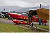 Extra 300L D-EWKL (Klaus Lenhard) mit Modell von Albert Winter