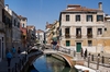 Kanal mit Brückchen in Venedig