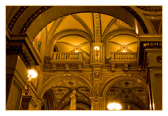 Stiegenhaus Staatsoper Wien