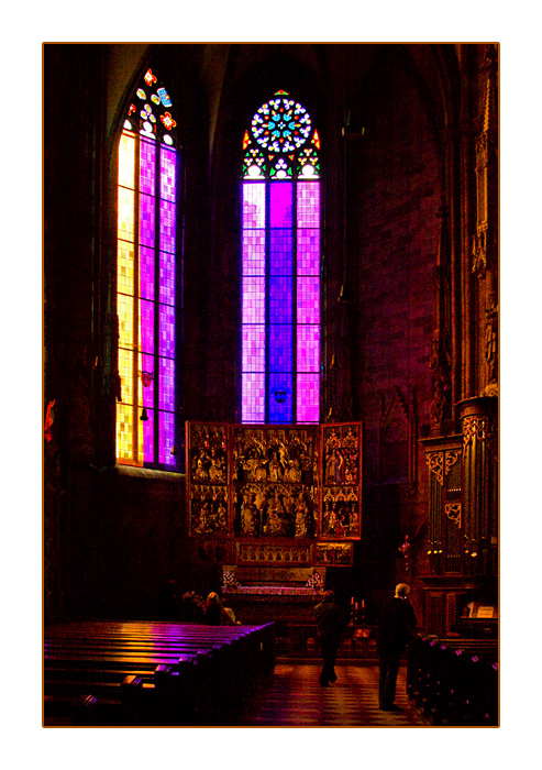 Lichtkunst von Victoria Coelns im Stephansdom, Wien