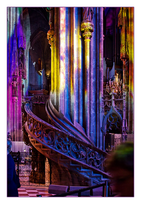 Lichtkunst von Victoria Coelns im Stephansdom, Wien